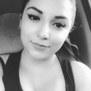 Meet your Posher, Corina